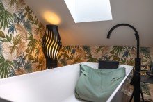 Freistehende Wanne BEZUGSFREI! TRAUMHAFT RENOVIERTES EINFAMILIENHAUS MIT POOL IN FREISING