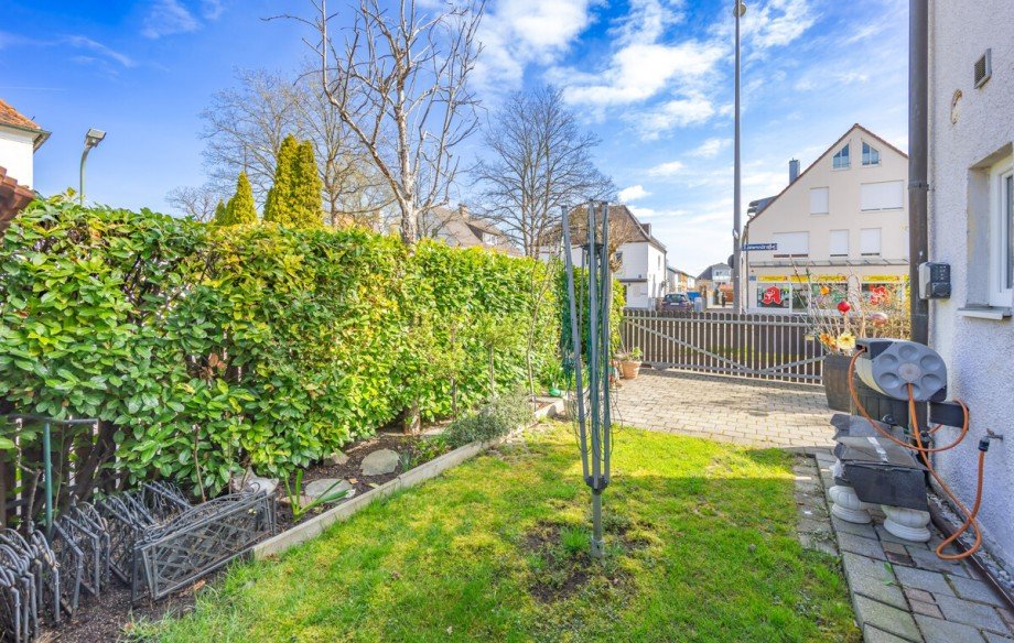 Kleiner Garten Reihenhaus M�nchen / Aubing