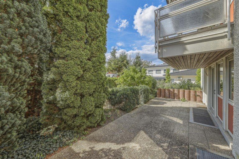 Terrasse G�nzburg Terrassenwohnung CHARMANTE 3-ZI.-GARTEN-WOHNUNG IN G�NZBURG/DENZINGEN