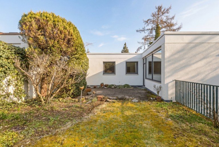 Garten M�nchen Reihenhaus REIHENHAUS-BUNGALOW MIT GARTEN & VIEL POTENZIAL IN M�NCHEN-TRUDERING