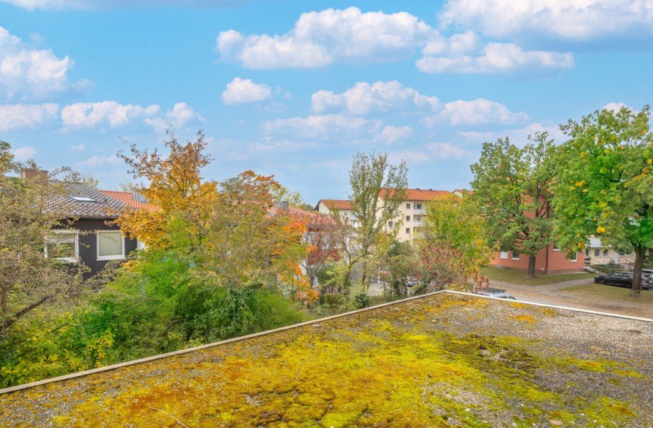 Ausblick Ankleide/B�ro Etagenwohnung Planegg
