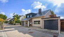 Au�enansicht Haus BEZUGSFREI! TRAUMHAFT RENOVIERTES EINFAMILIENHAUS MIT POOL IN FREISING