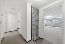 UG- Flur REIHENHAUS-BUNGALOW MIT GARTEN & VIEL POTENZIAL IN M�NCHEN-TRUDERING