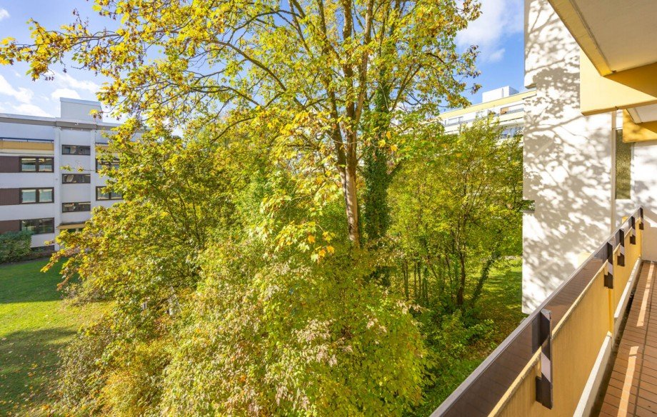 Ausblick Loggia Etagenwohnung Gr�felfing