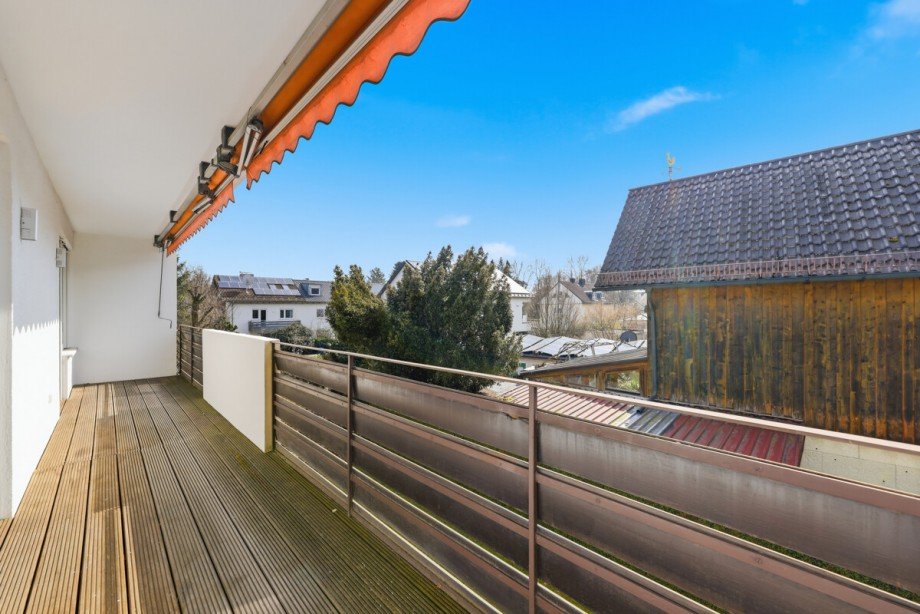 Gro�e Loggia Etagenwohnung Planegg