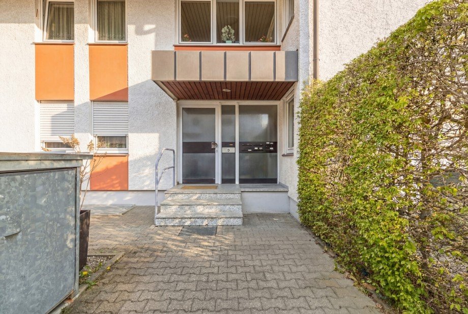 Au�enansicht Eingangsbereich Terrassenwohnung G�nzburg