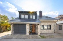 Au�enansicht Haus BEZUGSFREI! TRAUMHAFT RENOVIERTES EINFAMILIENHAUS MIT POOL IN FREISING