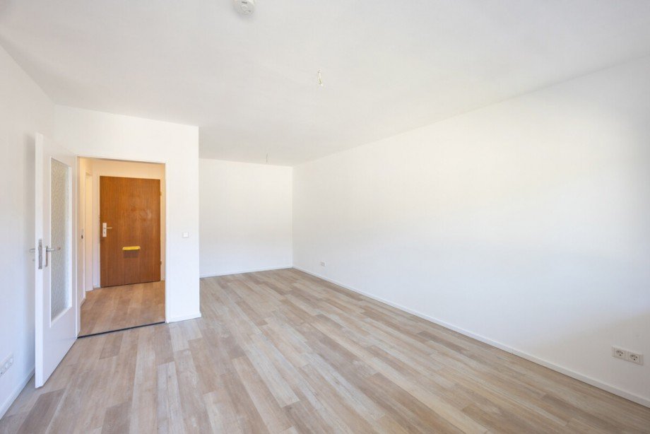 Wohn-/Schlafzimmer Etagenwohnung M�nchen/Laim