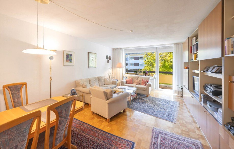 Wohnzimmer Etagenwohnung Gr�felfing