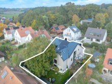 Drohnenaufnahme BEZUGSFREI! TRAUMHAFT RENOVIERTES EINFAMILIENHAUS MIT POOL IN FREISING