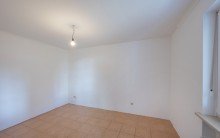 Schlafzimmer 2-ZI.-GARTENWOHNUNG MIT TERRASSE DIREKT AN DER U-BAHN IN M�NCHEN-FORSTENRIED