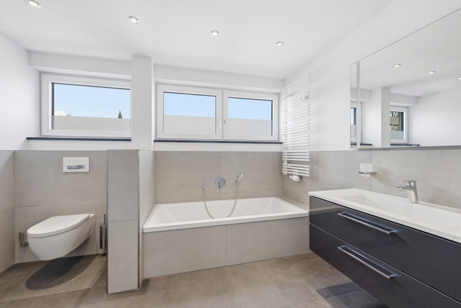 Sehr hell Etagenwohnung Planegg