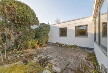 Terrasse REIHENHAUS-BUNGALOW MIT GARTEN & VIEL POTENZIAL IN M�NCHEN-TRUDERING