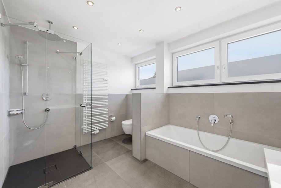 Gro�z�gig Etagenwohnung Planegg