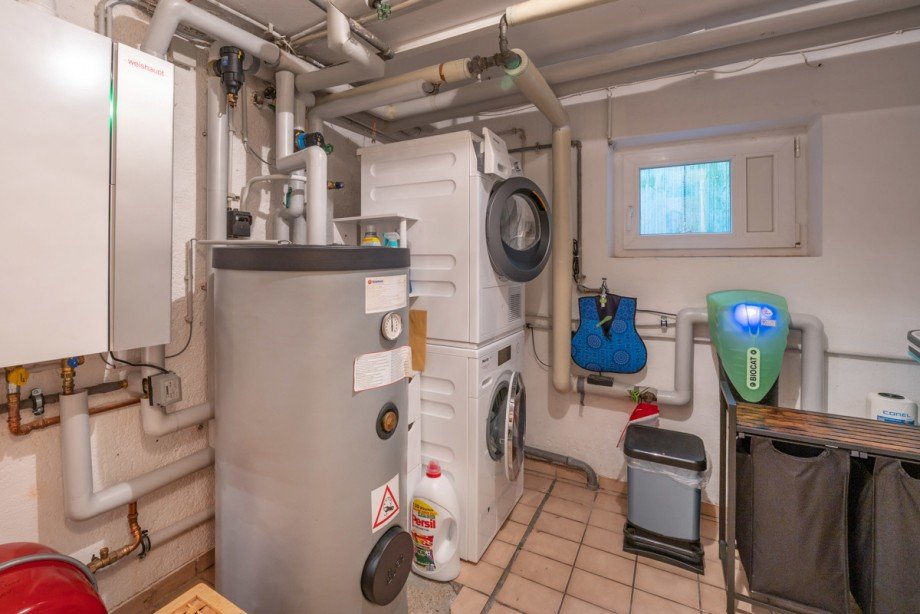Heizungsraum + W�scheraum Reihenhaus Haar